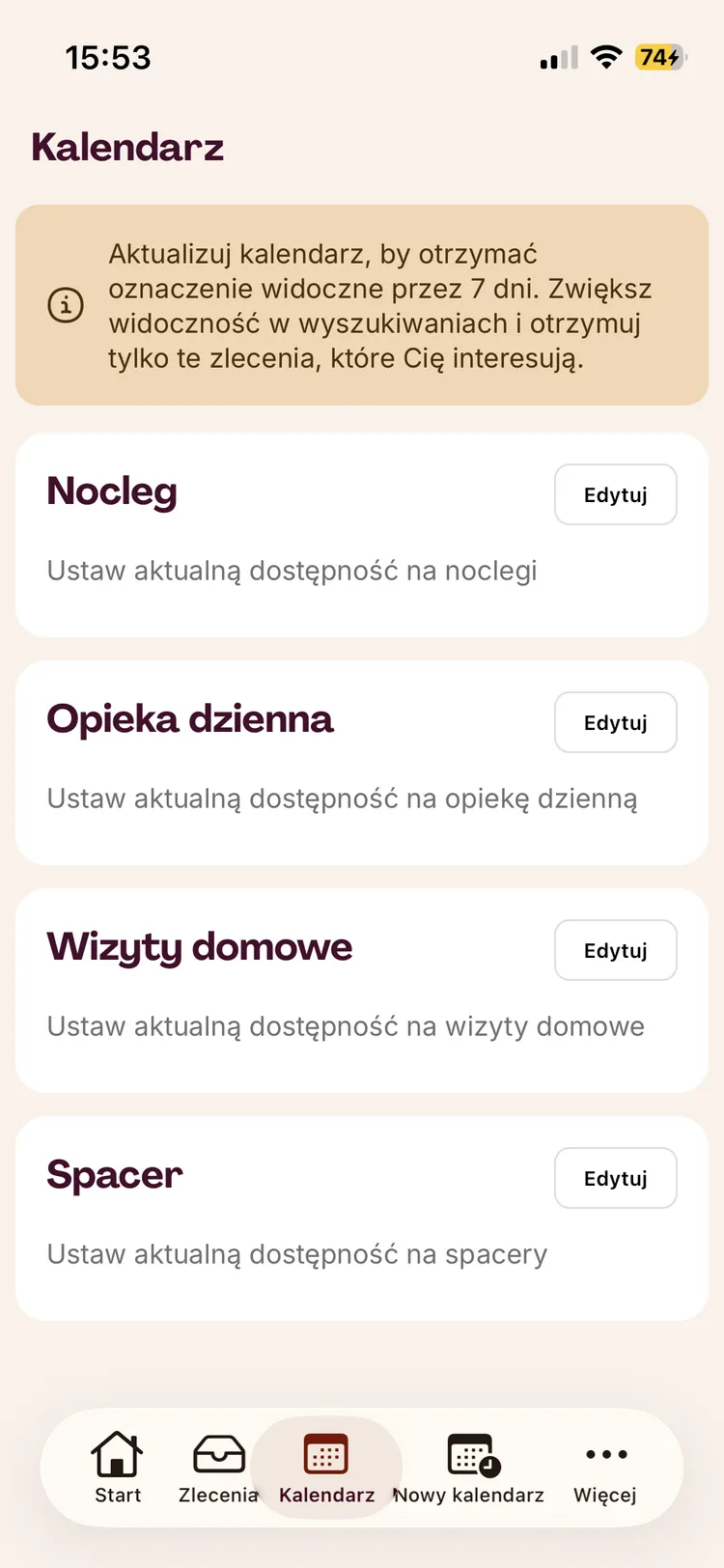 Zakładka Kalendarz w aplikacji Petsy z osobną dostępnością dla noclegu, opieki dziennej, wizyt domowych i spaceru